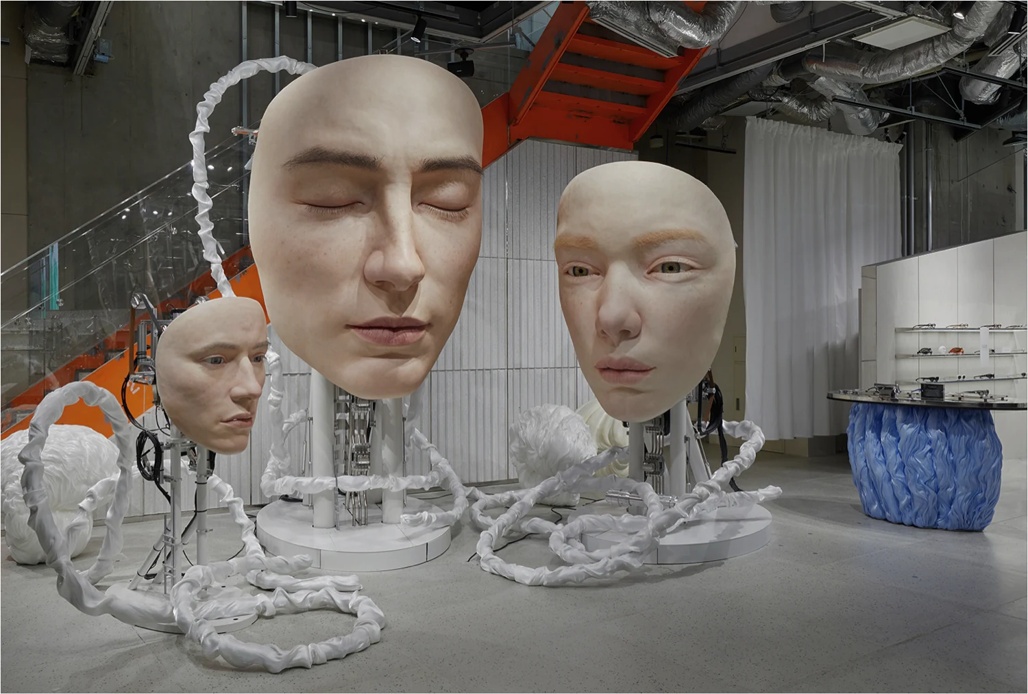 Instalação artística em espaço de varejo Gentle Monster